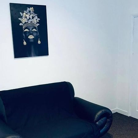 Comfortable Town House In Coventry City Centre Villa Dış mekan fotoğraf