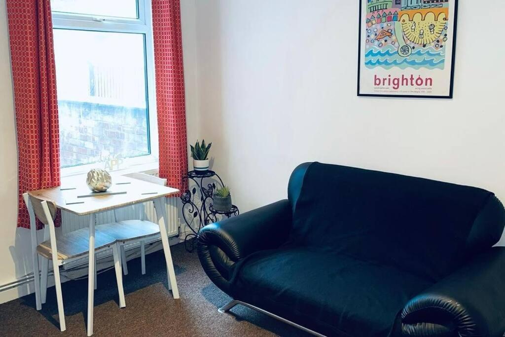 Comfortable Town House In Coventry City Centre Villa Dış mekan fotoğraf