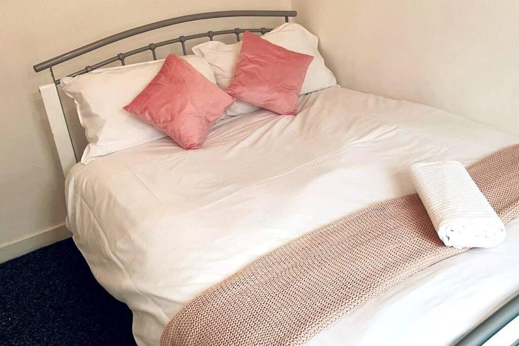 Comfortable Town House In Coventry City Centre Villa Dış mekan fotoğraf