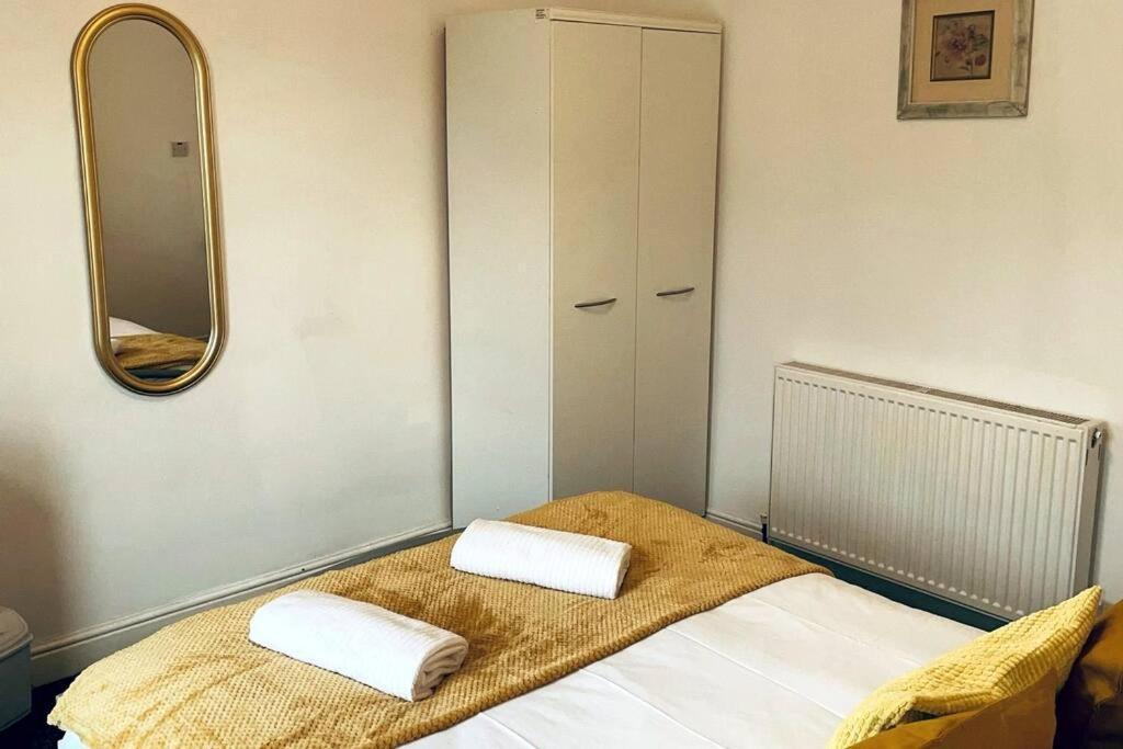 Comfortable Town House In Coventry City Centre Villa Dış mekan fotoğraf