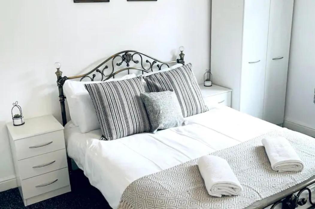 Comfortable Town House In Coventry City Centre Villa Dış mekan fotoğraf