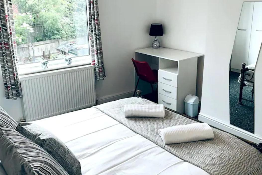 Comfortable Town House In Coventry City Centre Villa Dış mekan fotoğraf